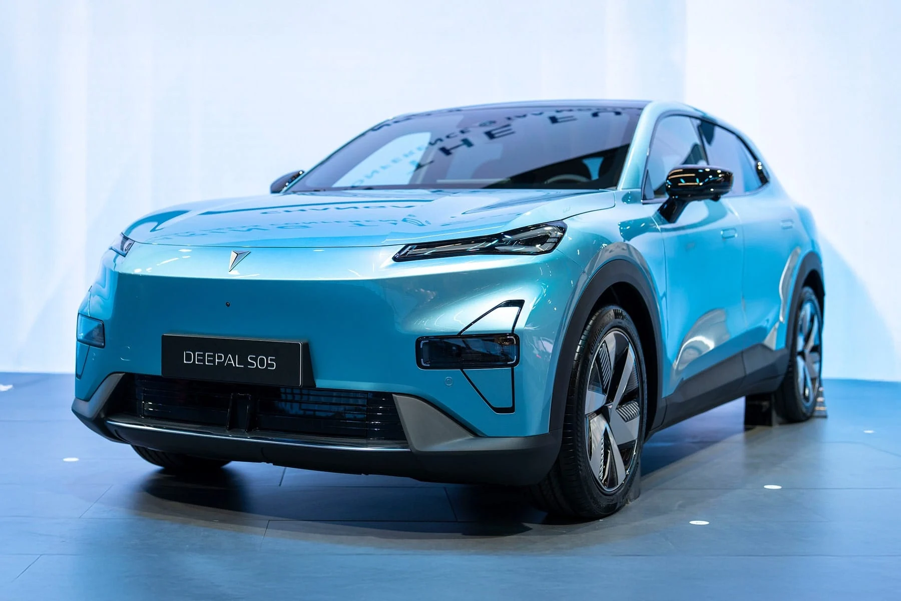 Revolusi Elektrifikasi Indonesia Dimulai: Changan Deepal S05 Resmi Meluncur, Pilih BEV atau REEV? Harga Mulai Rp509 Juta!