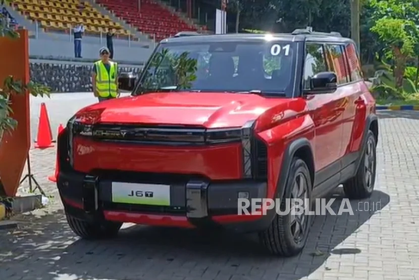TERUNGKAP! Spy Shot Chery J6T REEV di Jalanan Indonesia, Siap Menggebrak GIIAS 2026?