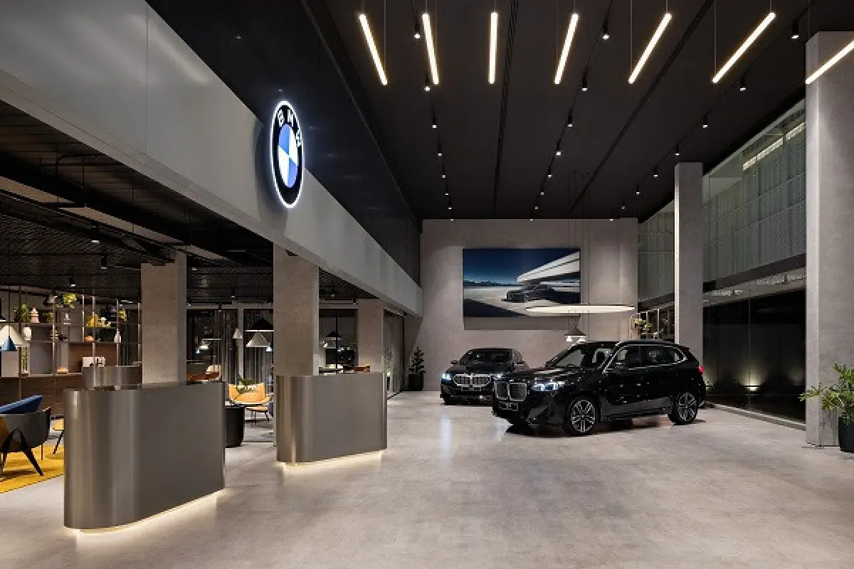 Dealer BMW Astra Tampil Dengan Konsep The Art of Joy, Menggabungkan Seni dan Otomotif Premium