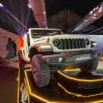 Kejutan Emas di Tanah Air: Jeep Wrangler Goldilocks Resmi Meluncur, Warnanya Eksklusif!